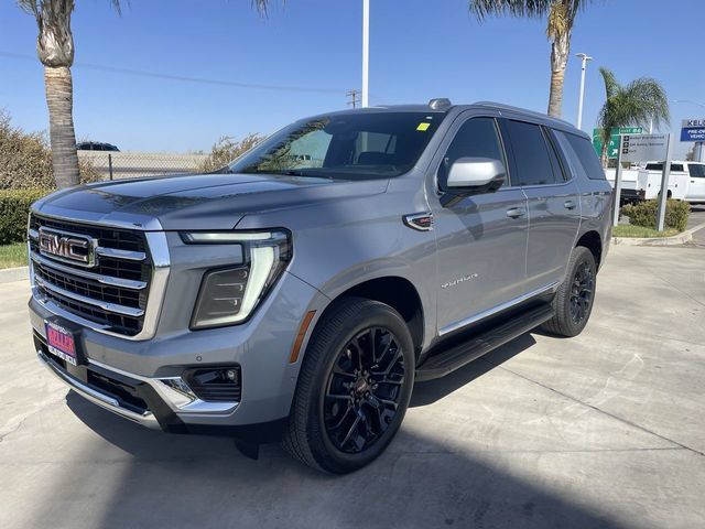 Used 2025 GMC Yukon Elevation w/ Elevation Premium Package AWD/4WD image 4