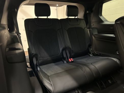 Used 2025 Jeep Grand Cherokee L Altitude image 10