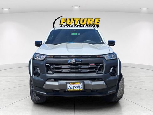 Used 2023 Chevrolet Colorado Trail Boss w/ Technology Package image 2