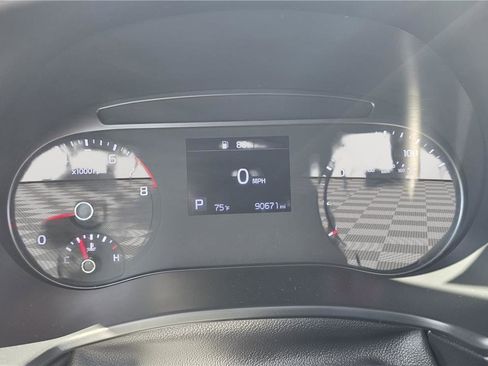 Used 2020 Kia Soul LX FWD image 14