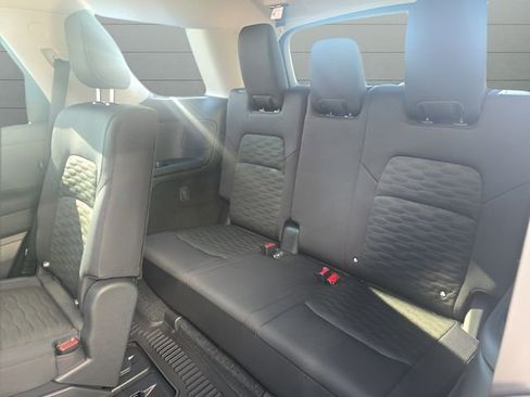 New 2026 Nissan Pathfinder SV image 10