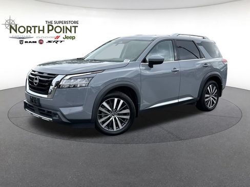Used 2022 Nissan Pathfinder Platinum AWD/4WD image 1
