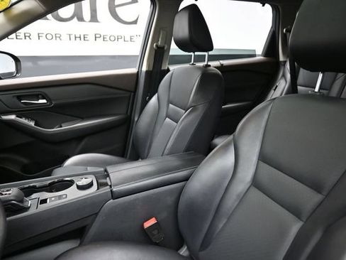 Used 2022 Nissan Rogue SV w/ SV Premium Package AWD/4WD image 17