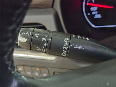 Used 2022 Chevrolet Tahoe LS RWD image 13