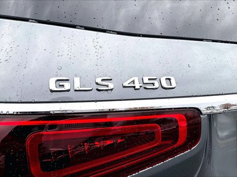 Used 2023 Mercedes-Benz GLS 450 4MATIC image 9