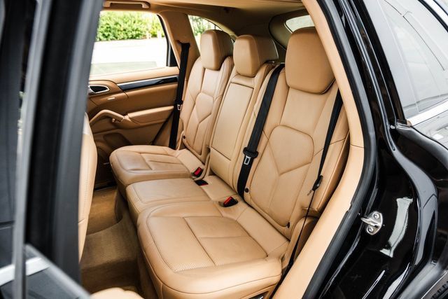 Used 2014 Porsche Cayenne S AWD/4WD image 69