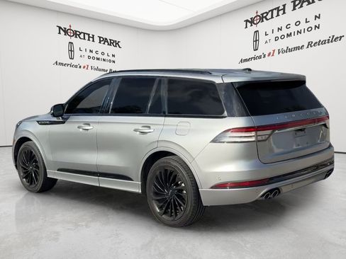 Used 2024 Lincoln Aviator Reserve w/ Jet Package RWD image 3