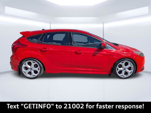 Used 2014 Ford Focus ST image 2