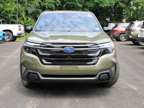 New 2025 Subaru Forester Touring image 2