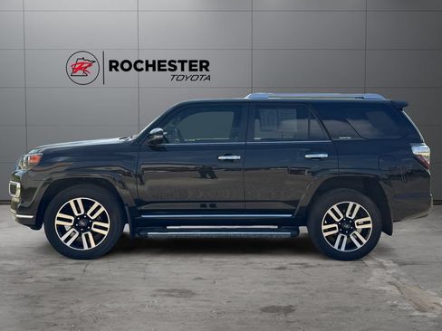 Used 2024 Toyota 4Runner Limited AWD/4WD image 2