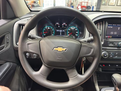 Used 2022 Chevrolet Colorado W/T AWD/4WD image 19