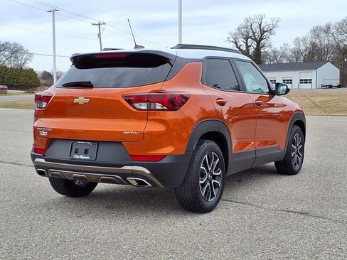 Used 2023 Chevrolet TrailBlazer ACTIV w/ Sun and Liftgate Package image 3