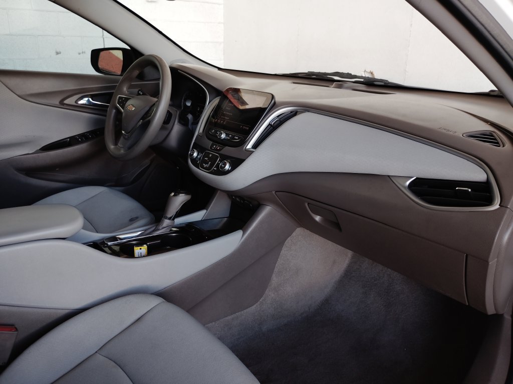 Used 2020 Chevrolet Malibu LS FWD image 13