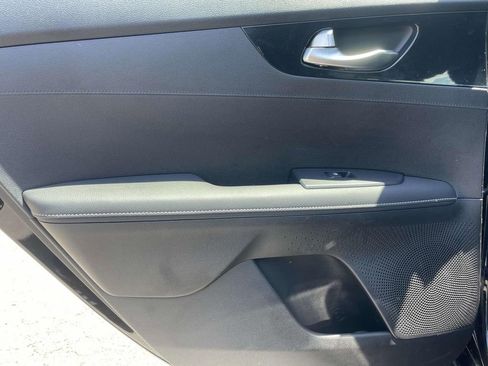 Used 2023 Kia Forte GT-Line w/ GT-Line Premium Package FWD image 17