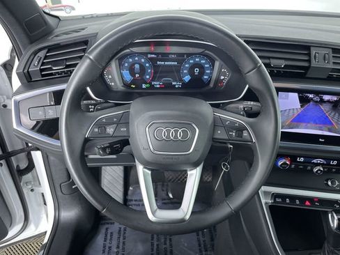 Used 2025 Audi Q3 2.0T Premium image 26