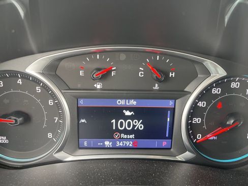 Used 2022 Chevrolet Equinox Premier image 23