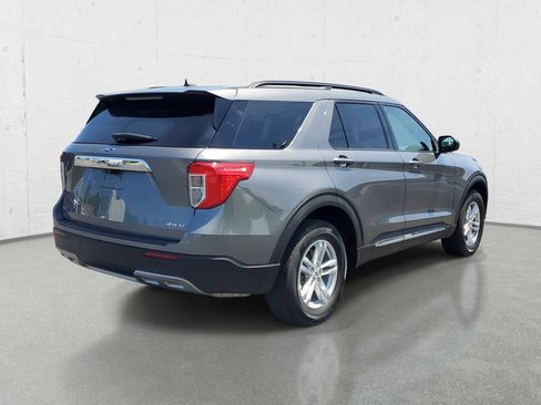 Used 2023 Ford Explorer XLT w/ Equipment Group 202A AWD/4WD image 7