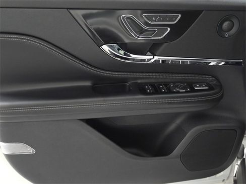 Certified 2021 Lincoln Corsair Reserve image 20