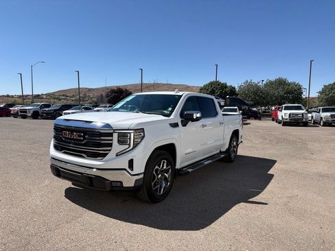 Used 2024 GMC Sierra 1500 SLT w/ SLT Premium Plus Package AWD/4WD image 1