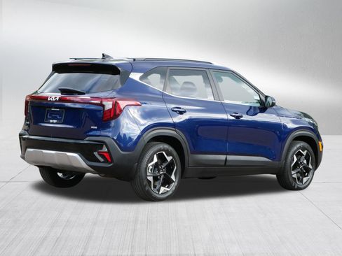 Used 2024 Kia Seltos EX AWD/4WD image 7