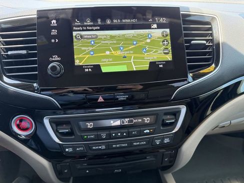 Used 2022 Honda Pilot Touring image 26