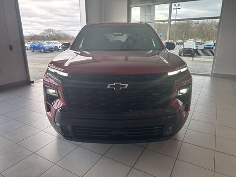 New 2026 Chevrolet Traverse RS w/ LPO, Floor Liner Package image 2