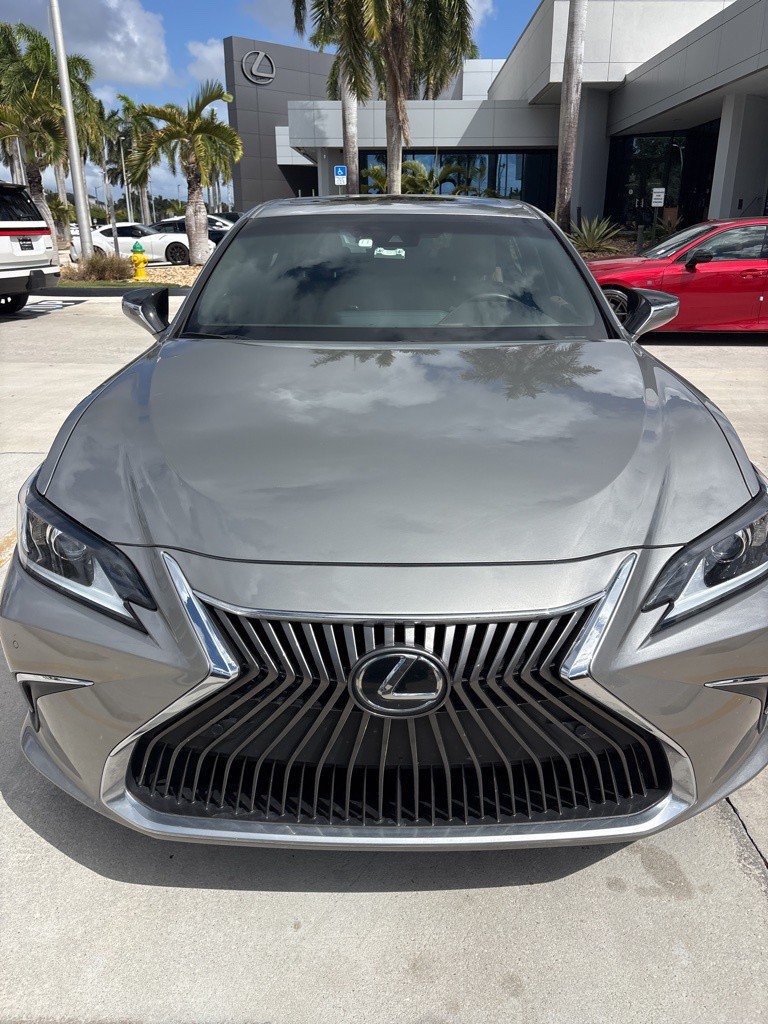 Used 2020 Lexus ES 350 w/ Premium Package FWD image 4