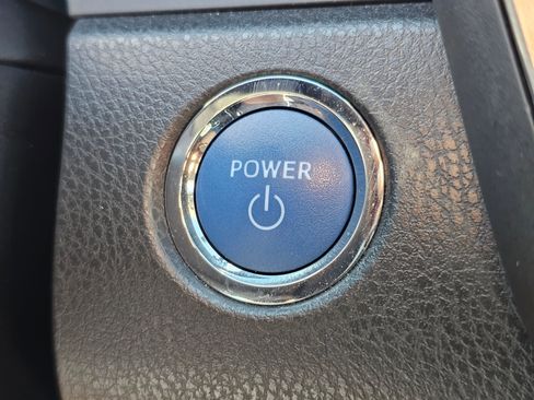 Used 2021 Toyota Camry XLE w/ Navigation Upgrade Package FWD image 26