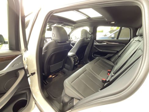 Used 2022 BMW X4 xDrive30i AWD/4WD image 23