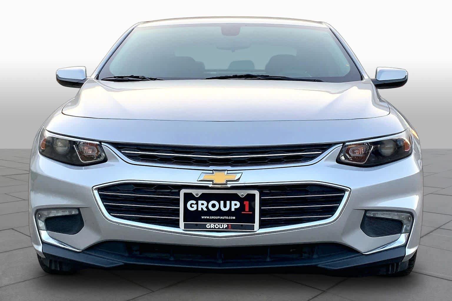 Used 2018 Chevrolet Malibu LT FWD image 3