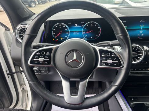 Certified 2023 Mercedes-Benz GLB 250 4MATIC image 18