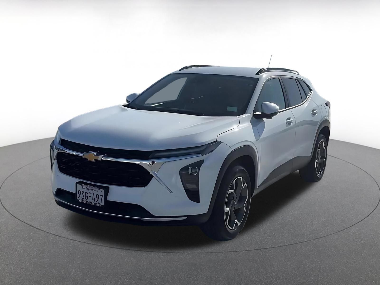 Used 2025 Chevrolet Trax LT FWD image 6