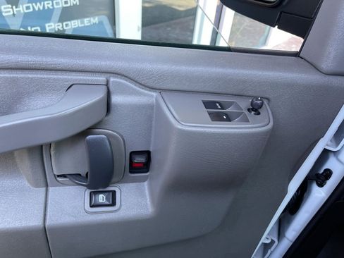 Used 2022 Chevrolet Express 2500 w/ Driver Convenience Package RWD image 14