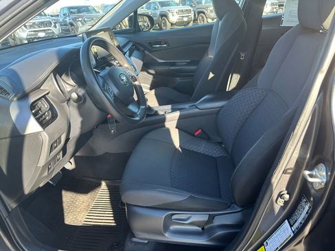 Used 2020 Toyota C-HR LE image 13