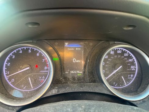 Used 2018 Toyota Camry SE w/ Moonroof Package FWD image 7