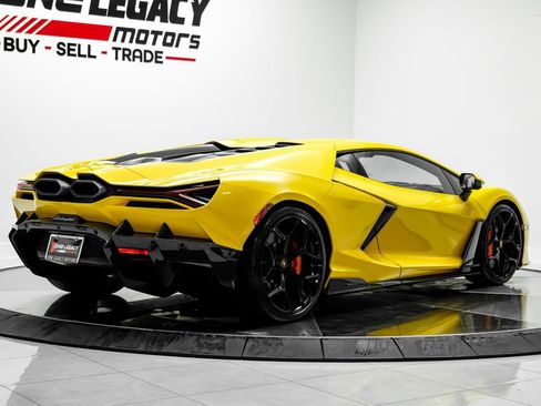 Used 2025 Lamborghini Revuelto AWD/4WD image 6