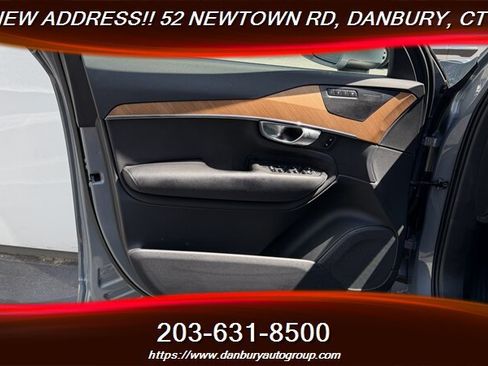 Used 2022 Volvo XC90 T8 Inscription Expression w/ Advanced Package AWD/4WD image 11