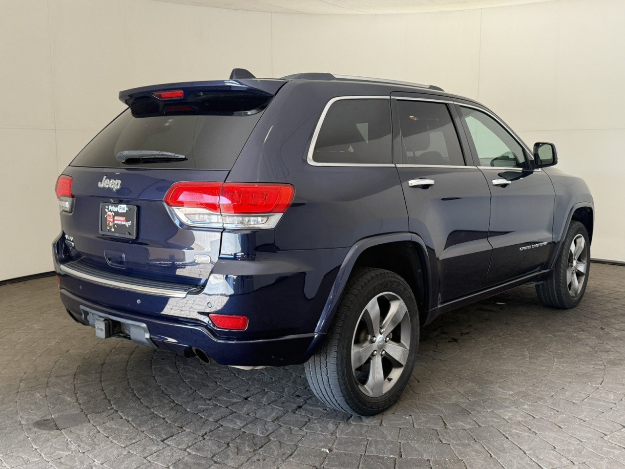 Used 2014 Jeep Grand Cherokee Overland w/ Advanced Technology Group AWD/4WD image 9