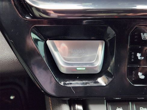 Used 2024 GMC Sierra 1500 AT4 w/ Technology Package image 18