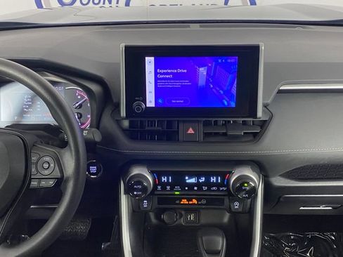 Used 2024 Toyota RAV4 XLE FWD image 13