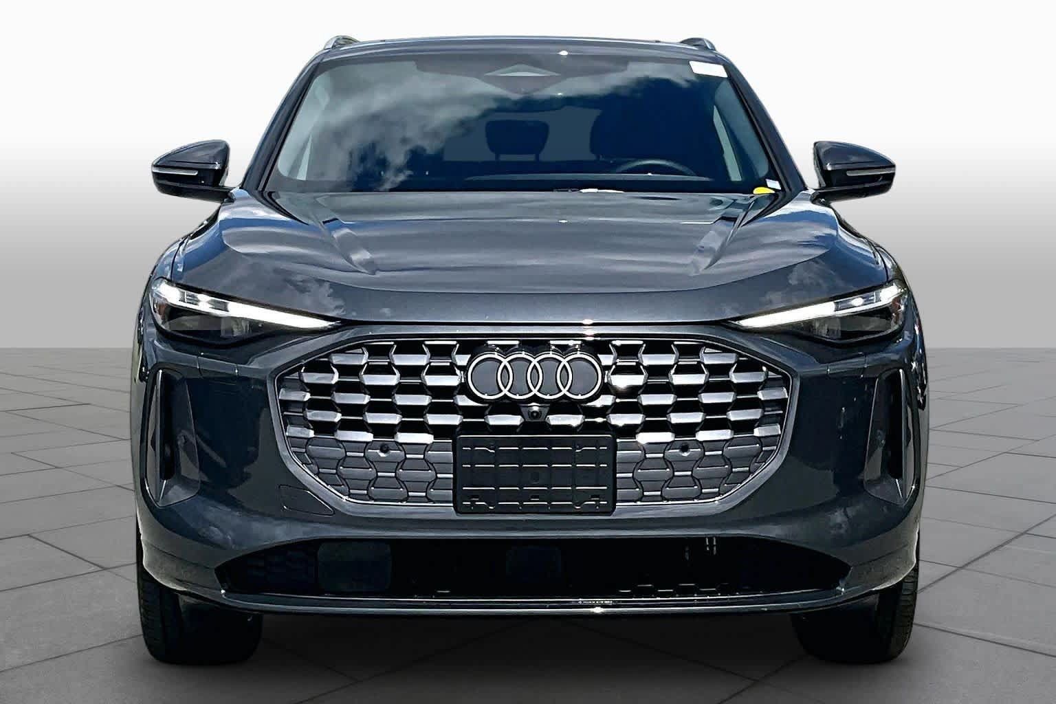 Used 2025 Audi Q5 Premium Plus w/ Premium Plus AWD/4WD image 4