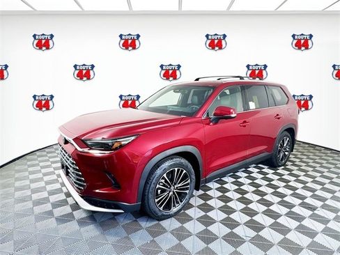 New 2025 Toyota Grand Highlander MAX Platinum image 4