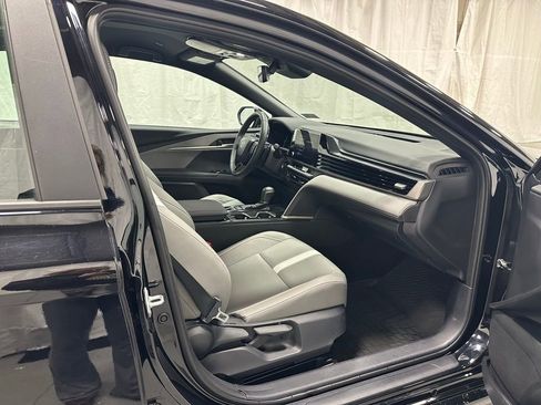 Used 2025 Toyota Camry SE w/ Convenience Package FWD image 55