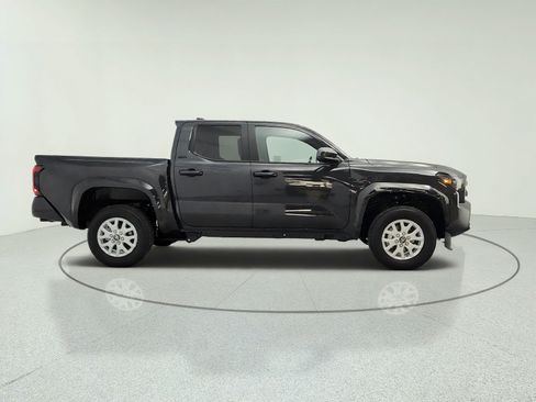 Used 2026 Toyota Tacoma SR5 RWD image 4