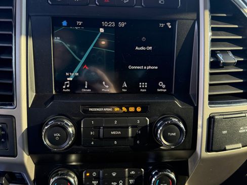 Used 2019 Ford F250 Lariat w/ Chrome Package image 19