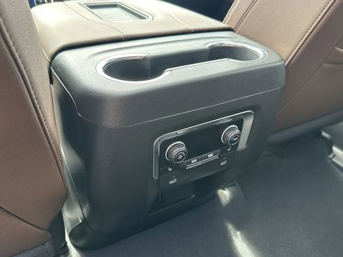 Used 2024 Chevrolet Tahoe High Country w/ Premium Package image 28