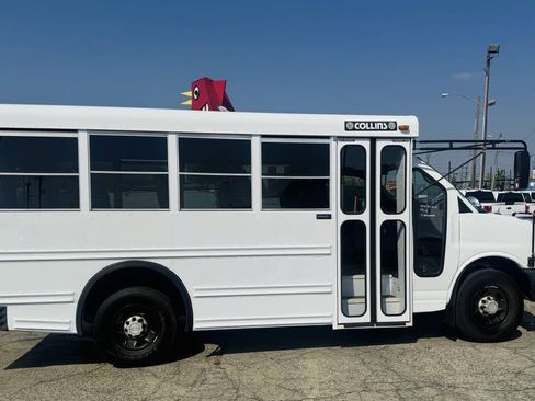 Used 2007 Chevrolet Express 3500 w/ School Bus Package RWD image 2
