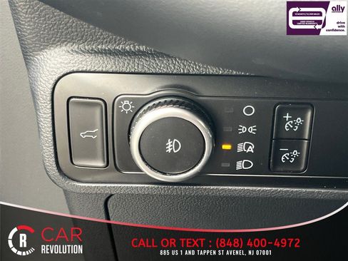 Used 2025 Ford Explorer ST-Line w/ ST-Line Street Pack AWD/4WD image 25
