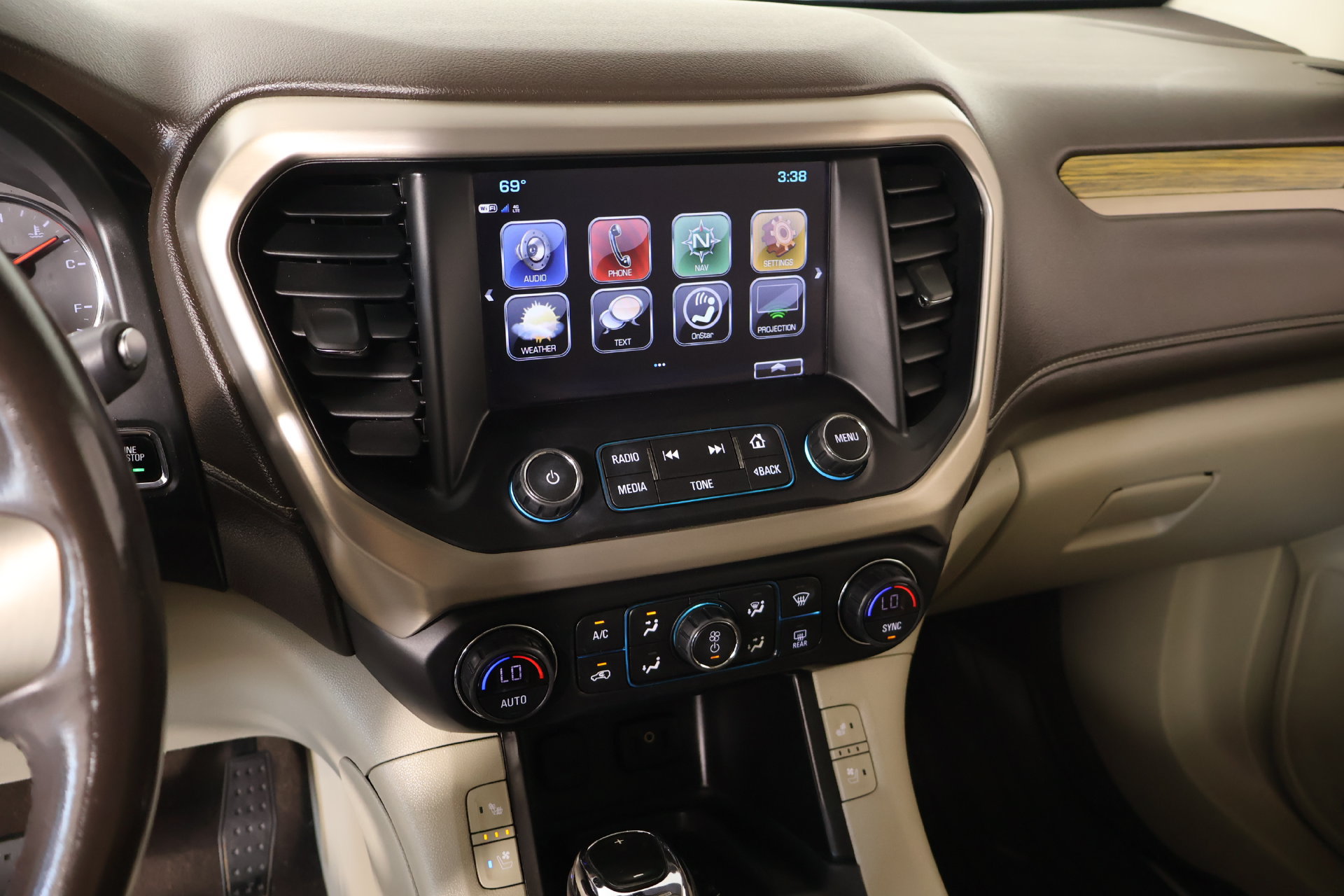 Used 2019 GMC Acadia Denali FWD image 5