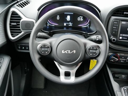 Used 2024 Kia Soul LX w/ Option Group 015 image 18